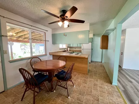 Dining - 658 Bartlett St, Moab, UT 84532 photo 1 of 3