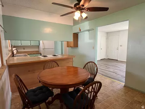 Dining - 658 Bartlett St, Moab, UT 84532 photo 3 of 3