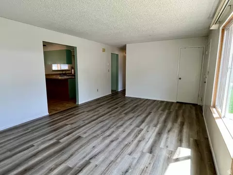 Living - 658 Bartlett St, Moab, UT 84532 photo 3 of 3