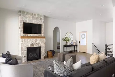 965 E Johnson Ln, Logan, UT 84321 photo 2