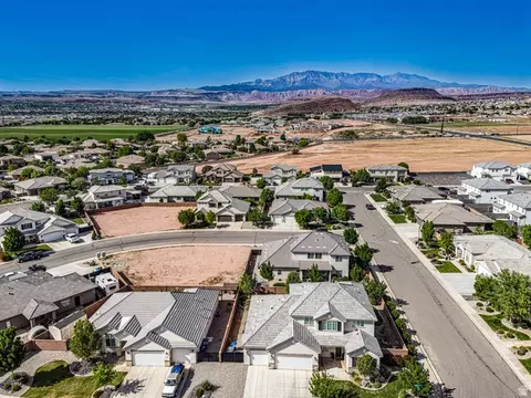 422 E Saddleback Rd #44, Washington, UT 84780 photo 10