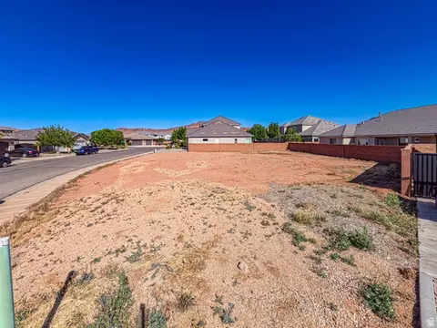 422 E Saddleback Rd #44, Washington, UT 84780 photo 9