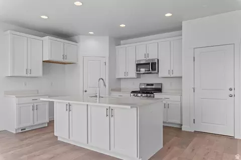 Kitchen - 1588 E Duckwater Peak, Eagle Mountain, UT 84005 photo 1 of 2