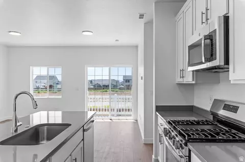 Kitchen - 1578 E Duckwater Peak, Eagle Mountain, UT 84005 photo 2 of 2