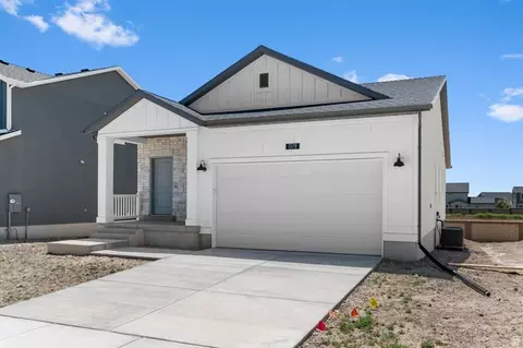 Exterior - 1578 E Duckwater Peak, Eagle Mountain, UT 84005 photo 2 of 3