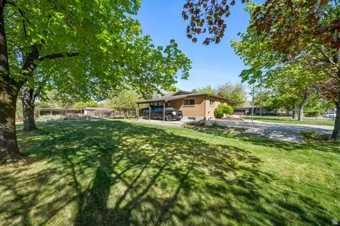 Exterior - 595 N 500 W, Orem, UT 84057 photo 4 of 6