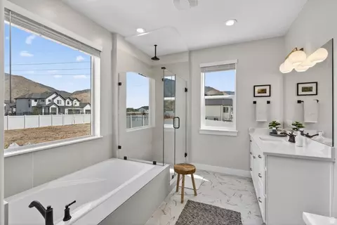 Bath - 354 N 800 W, Mapleton, UT 84664 photo 3 of 6