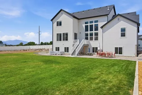 Exterior - 354 N 800 W, Mapleton, UT 84664 photo 5 of 34