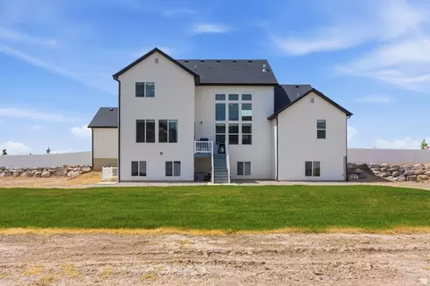 Exterior - 354 N 800 W, Mapleton, UT 84664 photo 7 of 21