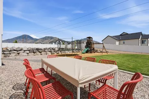 Exterior - 354 N 800 W, Mapleton, UT 84664 photo 9 of 34