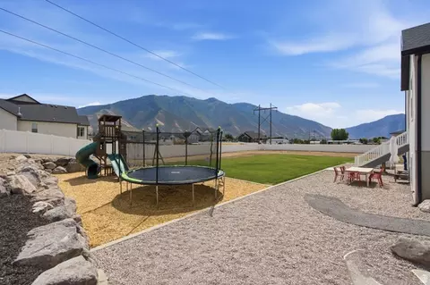 Exterior - 354 N 800 W, Mapleton, UT 84664 photo 11 of 34