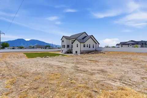 Exterior - 354 N 800 W, Mapleton, UT 84664 photo 15 of 21