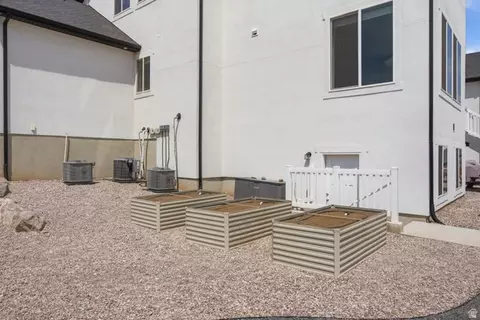 Exterior - 354 N 800 W, Mapleton, UT 84664 photo 18 of 34
