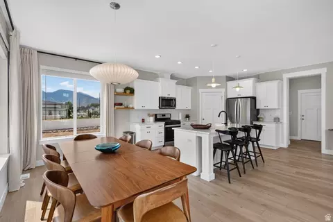 Dining - 354 N 800 W, Mapleton, UT 84664 photo 1 of 3
