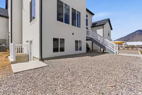 Exterior - 354 N 800 W, Mapleton, UT 84664 photo 9 of 21