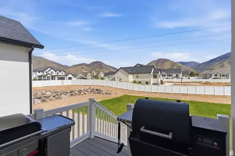 Exterior - 354 N 800 W, Mapleton, UT 84664 photo 10 of 21