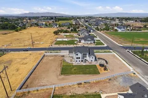 View/Area - 354 N 800 W, Mapleton, UT 84664 photo 2 of 9