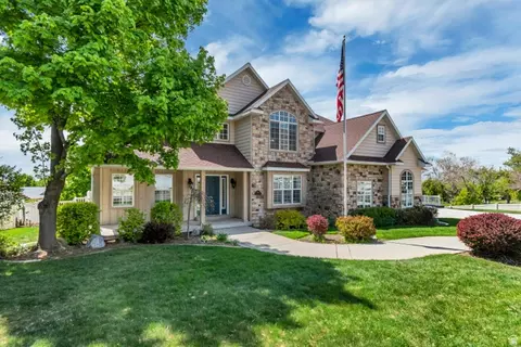 Exterior - 744 E Sunrise Dr N, Orem, UT 84097 photo 2 of 8