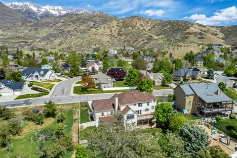View/Area - 744 E Sunrise Dr N, Orem, UT 84097 photo 8 of 20