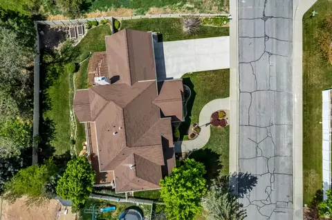 View/Area - 744 E Sunrise Dr N, Orem, UT 84097 photo 2 of 20