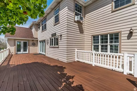 Exterior - 744 E Sunrise Dr N, Orem, UT 84097 photo 5 of 8