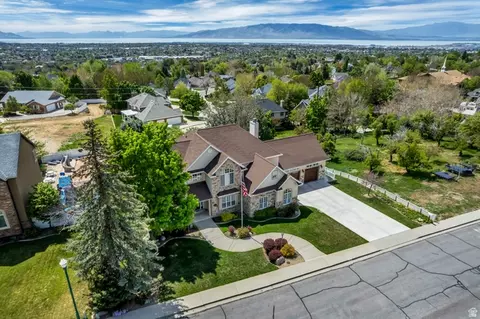 View/Area - 744 E Sunrise Dr N, Orem, UT 84097 photo 16 of 20