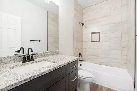 Bath - 529 N Haven Dr, Mapleton, UT 84664 photo 3 of 3