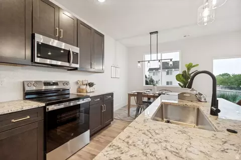 Kitchen - 529 N Haven Dr, Mapleton, UT 84664 photo 3 of 3