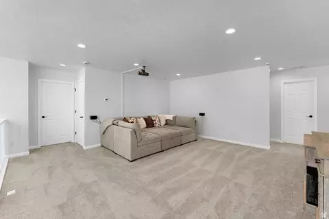 Entry Way - 1077 E Postmark Pl, Eagle Mountain, UT 84005 photo 5 of 5
