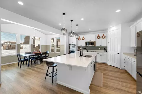 Kitchen - 1077 E Postmark Pl, Eagle Mountain, UT 84005 photo 3 of 3