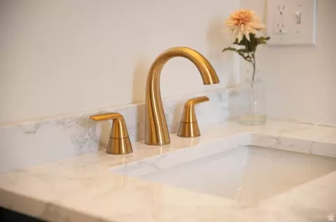 Bath - 1265 N 850 E, Bountiful, UT 84010 photo 2 of 10