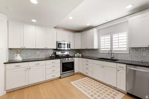 Kitchen - 1265 N 850 E, Bountiful, UT 84010 photo 6 of 7