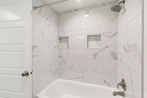 Bath - 1265 N 850 E, Bountiful, UT 84010 photo 8 of 10