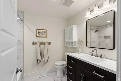 Bath - 1265 N 850 E, Bountiful, UT 84010 photo 9 of 10