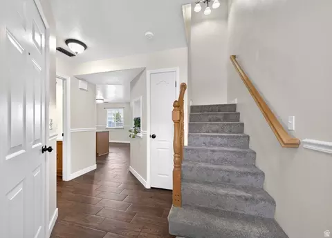 Entry Way - 802 W Sugar Maple Ct S, Payson, UT 84651 photo 2 of 4
