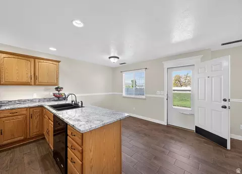 Entry Way - 802 W Sugar Maple Ct S, Payson, UT 84651 photo 1 of 4
