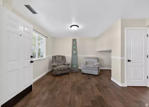 Living - 802 W Sugar Maple Ct S, Payson, UT 84651 photo 1 of 1
