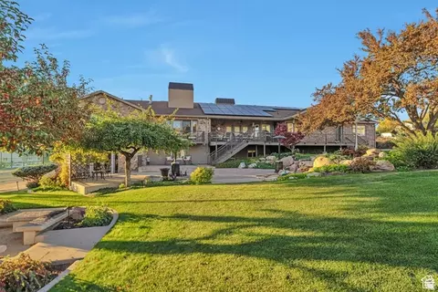 Exterior - 1040 E Canyon Rd, Hyde Park, UT 84318 photo 6 of 10