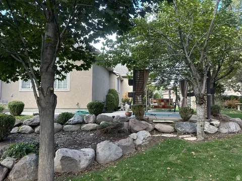 Exterior - 2066 E Tivoli Ct, Draper, UT 84020 photo 4 of 6