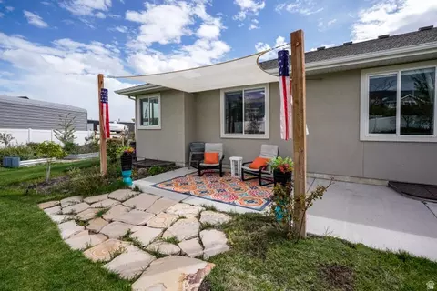 Exterior - 2315 E Dugway Dr, Eagle Mountain, UT 84005 photo 10 of 43