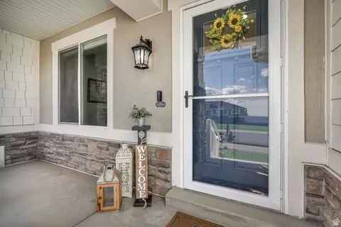 Exterior - 2315 E Dugway Dr, Eagle Mountain, UT 84005 photo 8 of 43