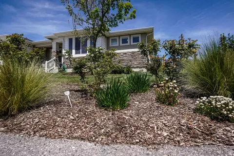 Exterior - 2315 E Dugway Dr, Eagle Mountain, UT 84005 photo 37 of 43