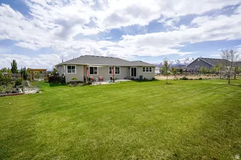 Exterior - 2315 E Dugway Dr, Eagle Mountain, UT 84005 photo 12 of 43