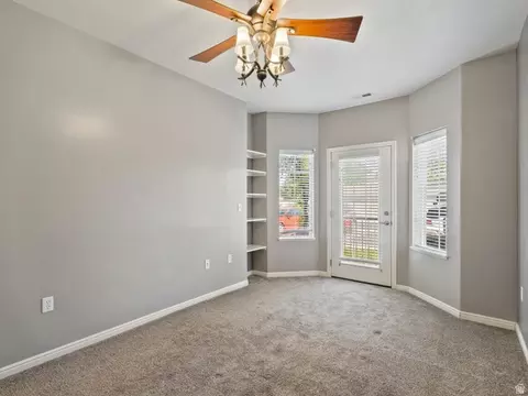 Living - 114 E Bella Monte Dr S UNIT 1, Draper, UT 84020 photo 5 of 5