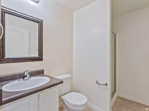 Bath - 114 E Bella Monte Dr S UNIT 1, Draper, UT 84020 photo 3 of 3