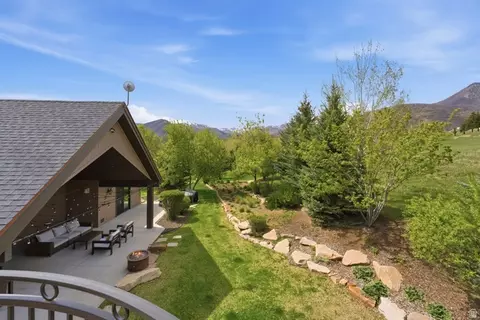 Exterior - 257 E Deer Ridge Way #9, Midway, UT 84049 photo 2 of 10