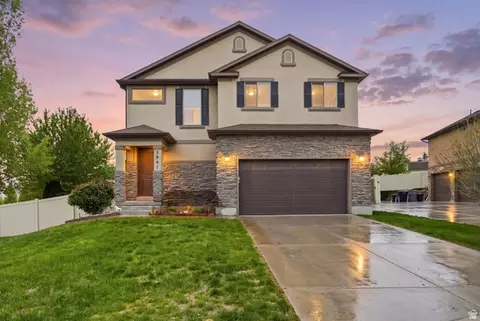 3941 W Hopkinton Cir, South Jordan, UT 84009