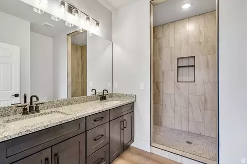 Bath - 547 N Haven Dr, Mapleton, UT 84664 photo 2 of 3