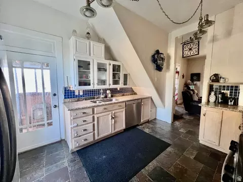 Kitchen - 11 S 200 E, Meadow, UT 84644 photo 2 of 6