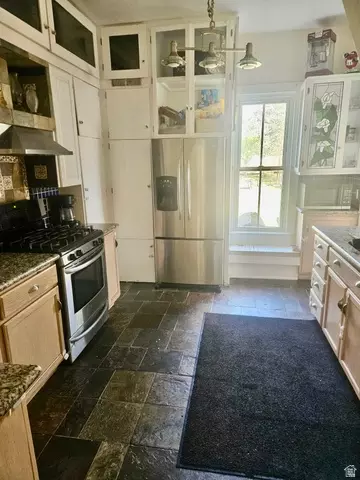 Kitchen - 11 S 200 E, Meadow, UT 84644 photo 5 of 6